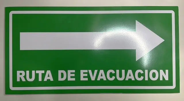 Ruta de Evacuación Derecha 15x30 cm | Estireno.30